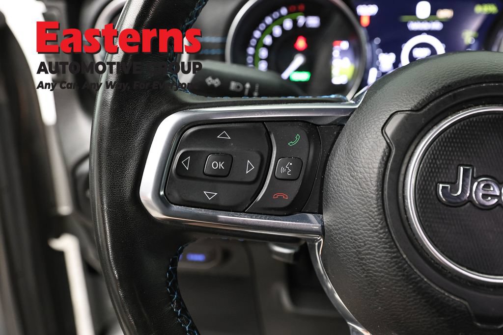 Used 2022 Jeep Wrangler Unlimited Rubicon 4xe w/ Cold Weather Group AWD/4WD image 15