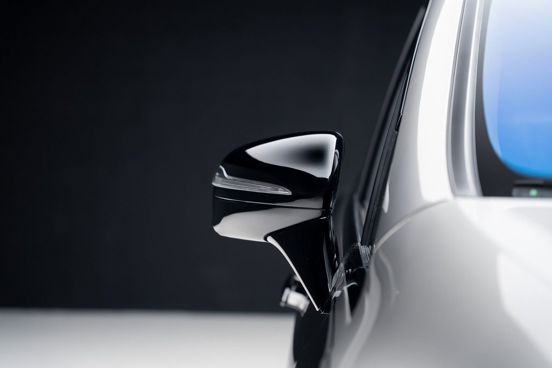 Used 2024 Mercedes-Benz Maybach EQS 680 4MATIC image 13