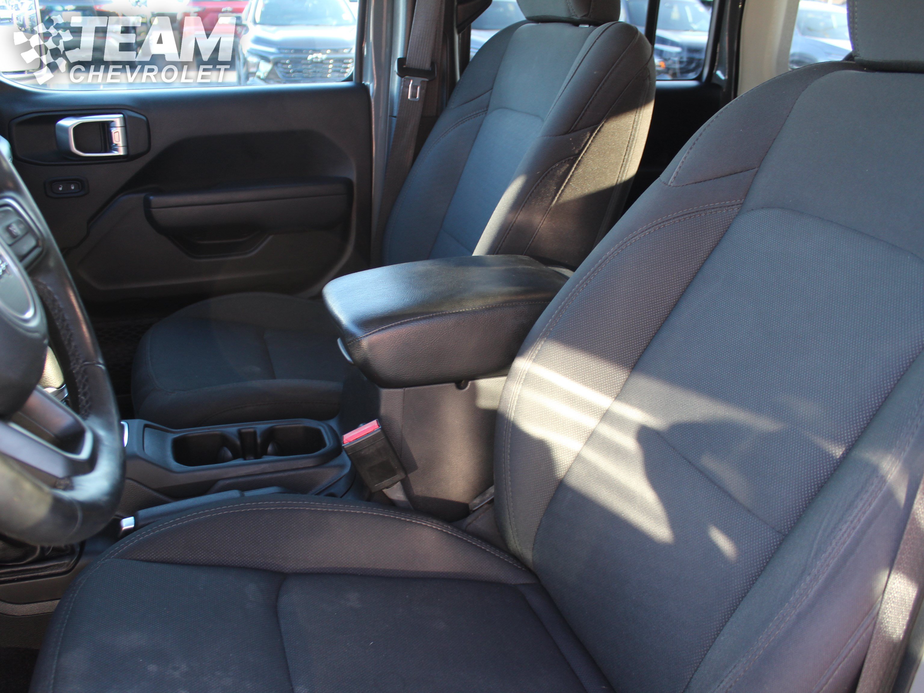 Used 2022 Jeep Wrangler Unlimited Sport AWD/4WD image 13