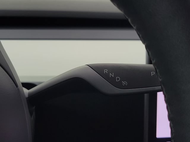 Used 2024 Tesla Model Y Long Range AWD/4WD image 28