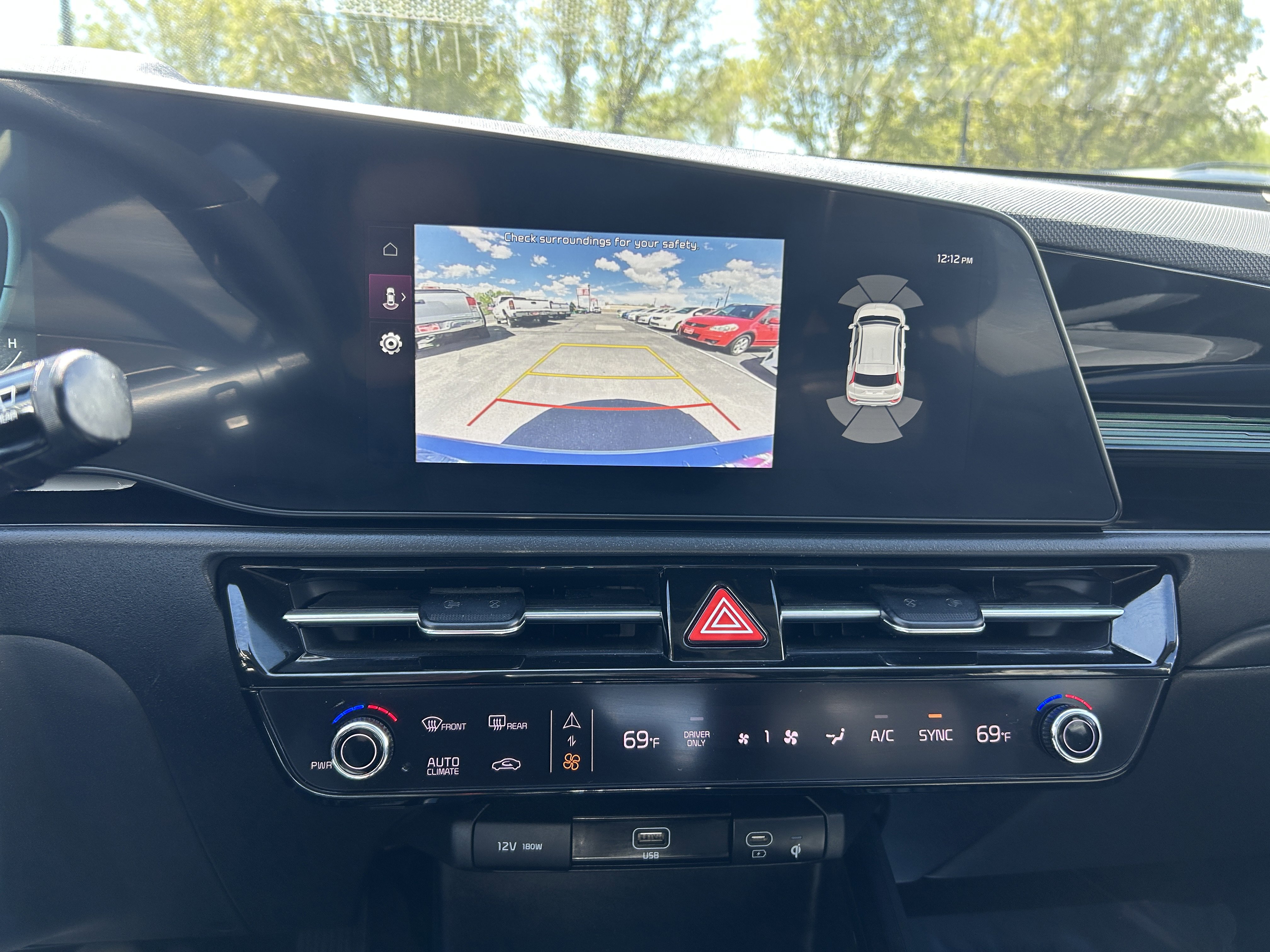 Used 2024 Kia Niro SX image 21