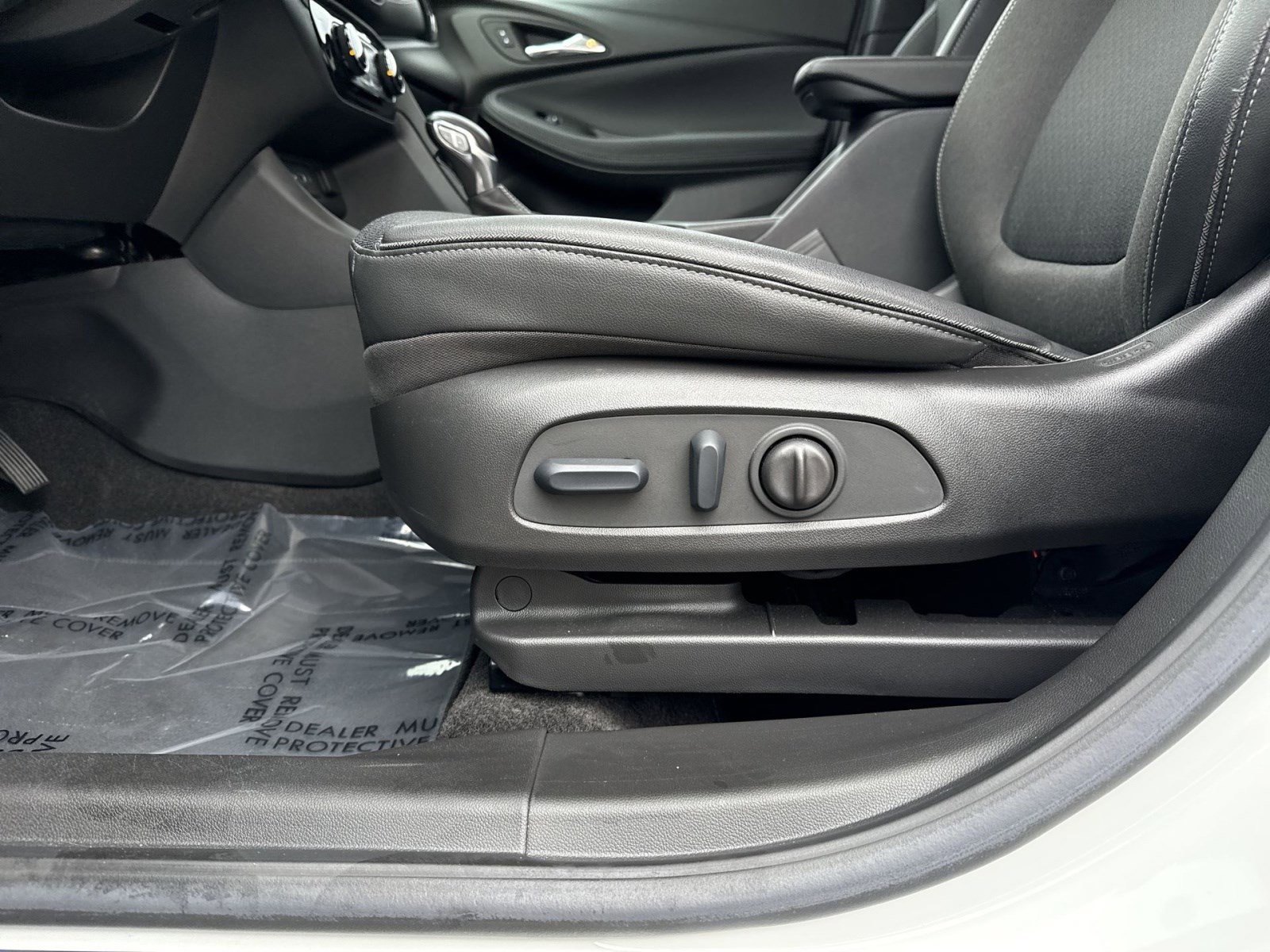 Used 2023 Buick Encore GX Preferred w/ Cold Weather Comfort Package image 14