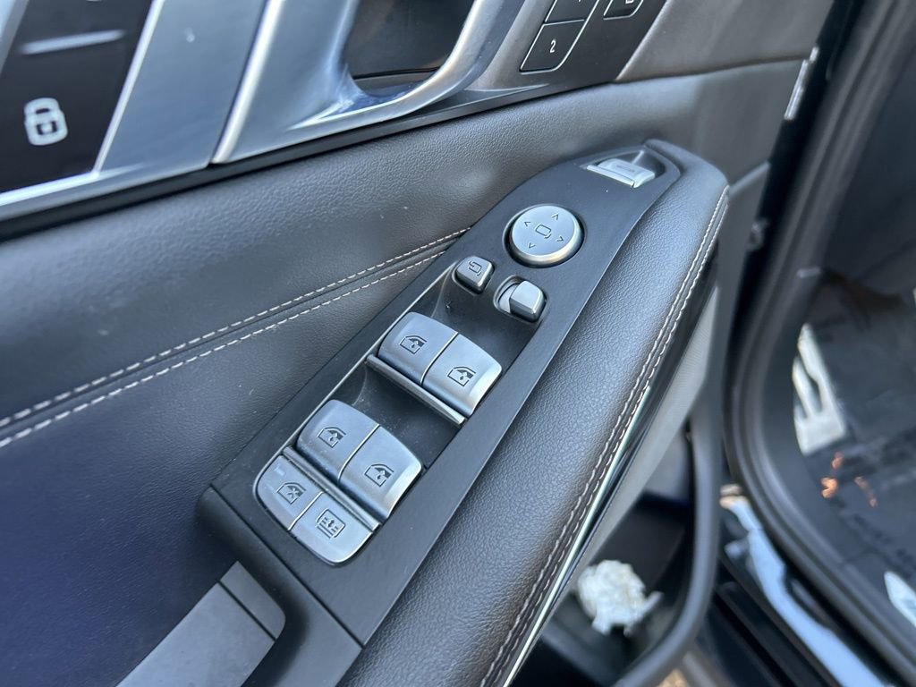 Used 2024 BMW X7 xDrive40i w/ M Sport Package image 58