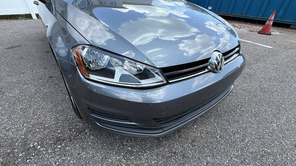 Used 2015 Volkswagen Golf TDI S FWD image 9