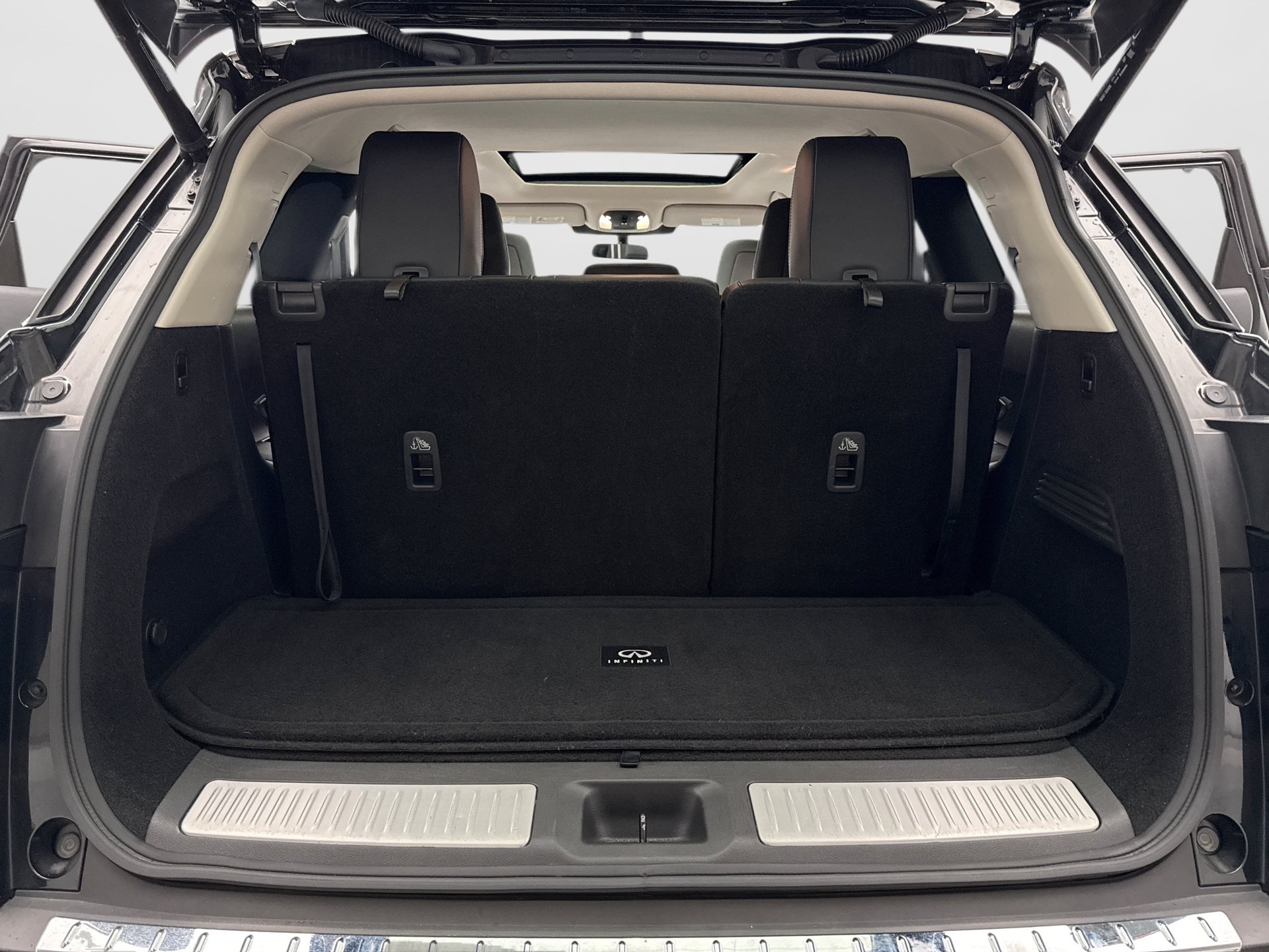 Used 2023 INFINITI QX60 Luxe w/ Cargo Package AWD/4WD image 17