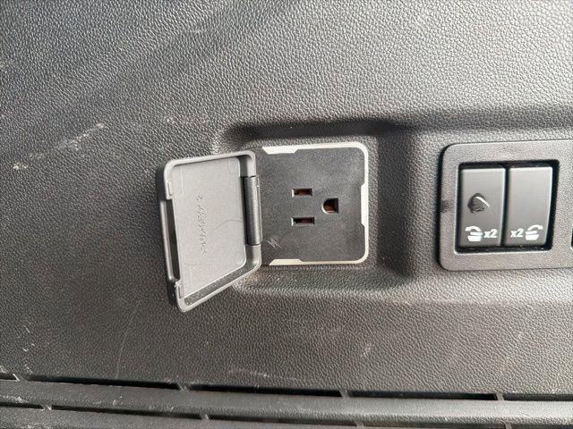 Used 2022 Chevrolet Tahoe RST w/ Sport Performance Package image 12