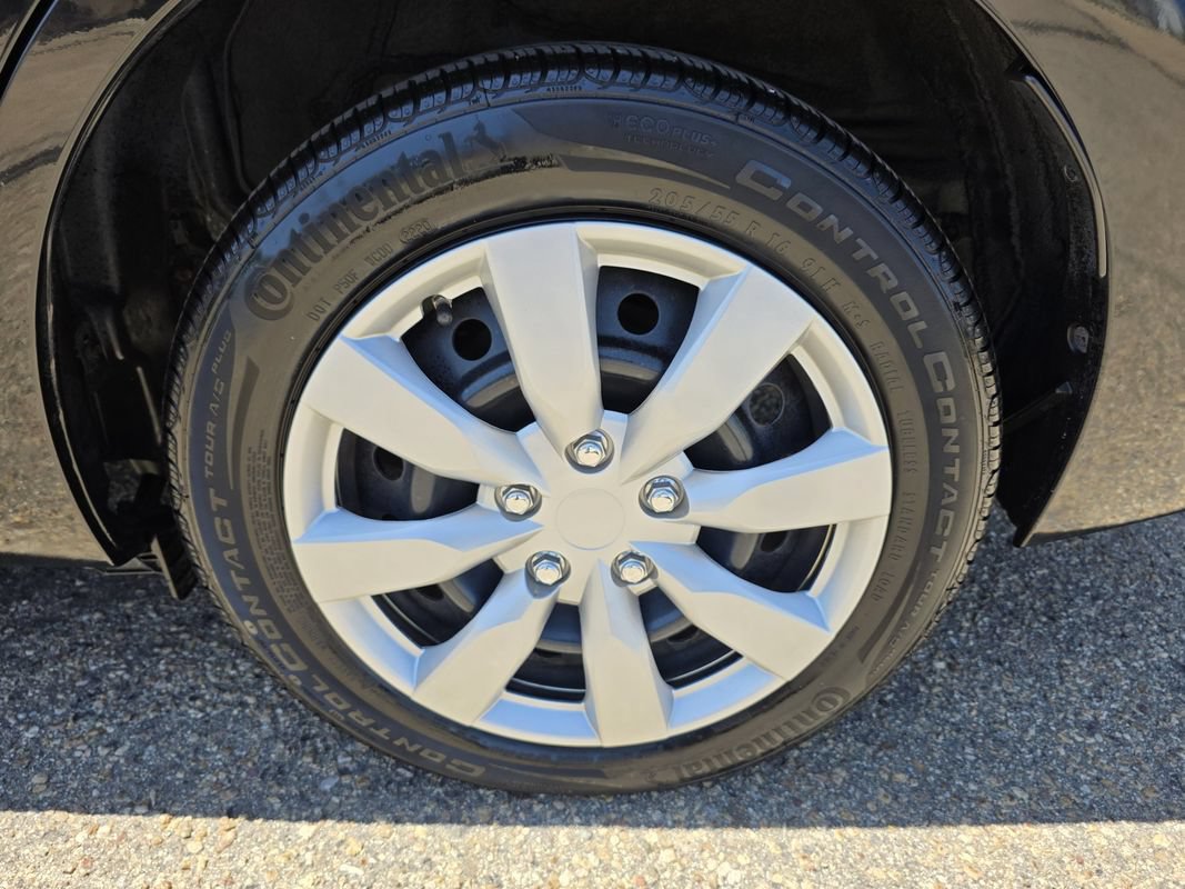 Used 2016 Toyota Corolla LE FWD image 39