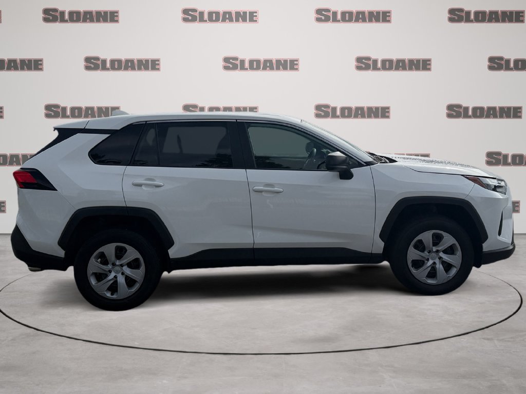 Used 2025 Toyota RAV4 LE AWD/4WD image 6