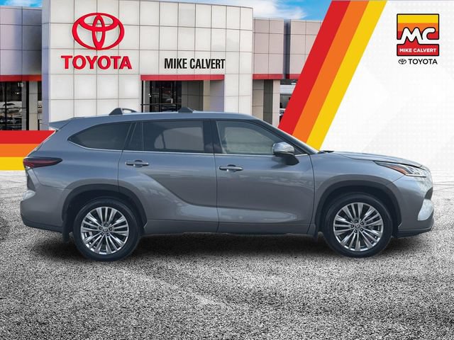 Used 2026 Toyota Highlander Platinum AWD/4WD image 6