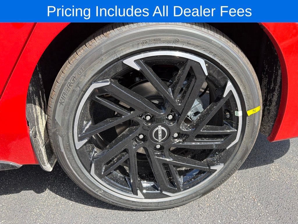 New 2027 Nissan Sentra SR w/ Floor Mat Package FWD image 8
