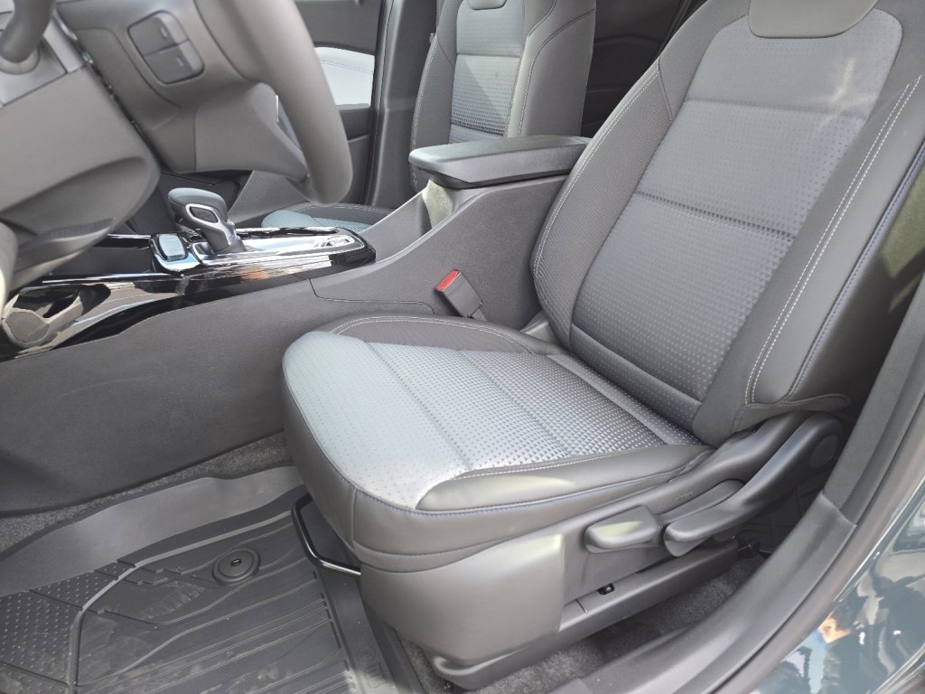 New 2026 Chevrolet Trax LT w/ LT Convenience Package image 15