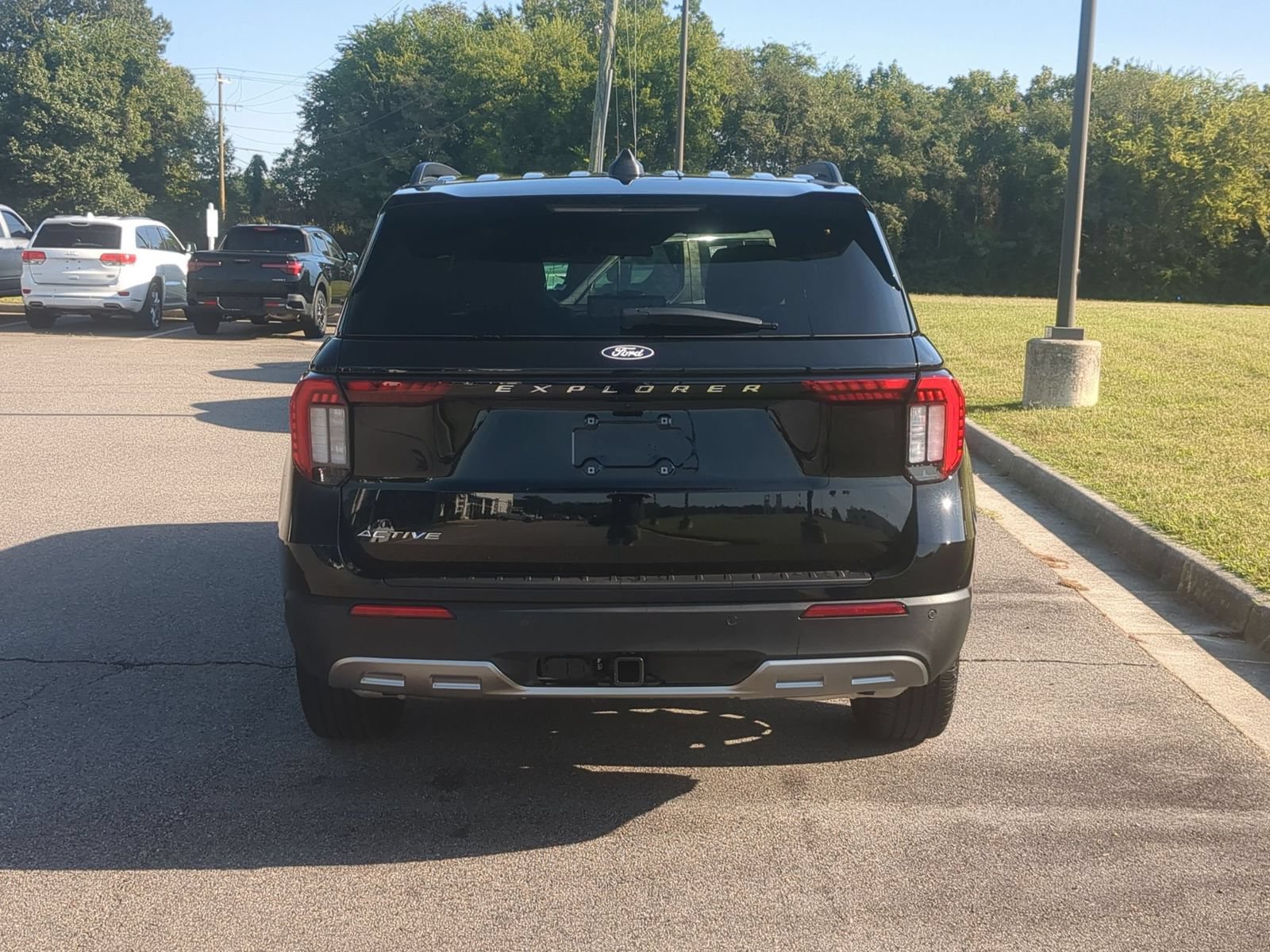 New 2027 Ford Explorer Active AWD/4WD image 4