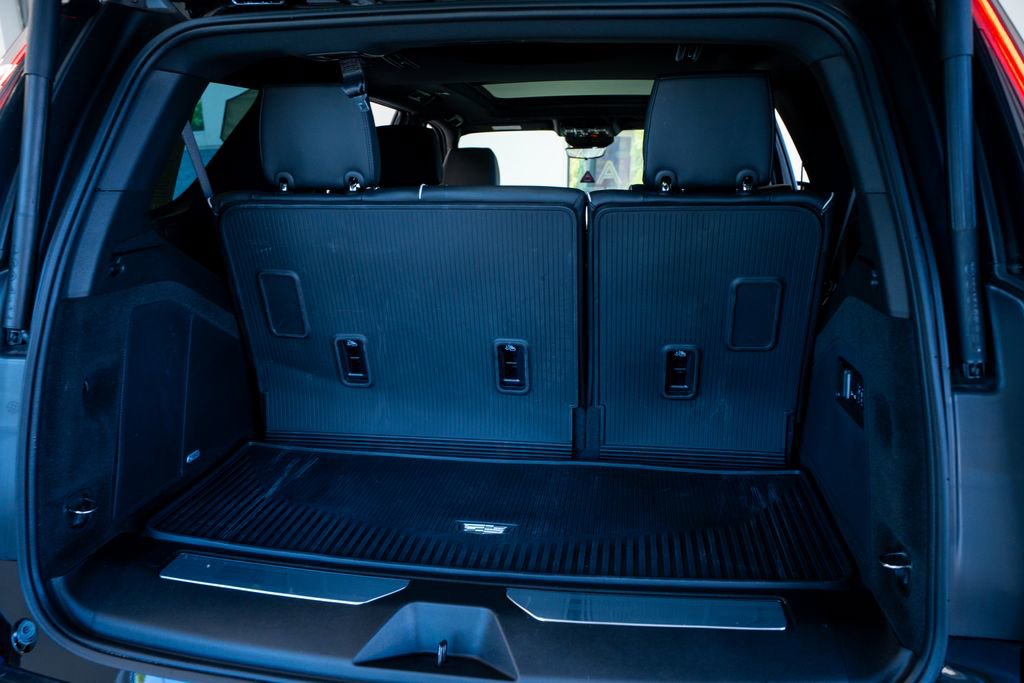 Used 2025 Cadillac Escalade Sport w/ LPO, ONYX Package image 50