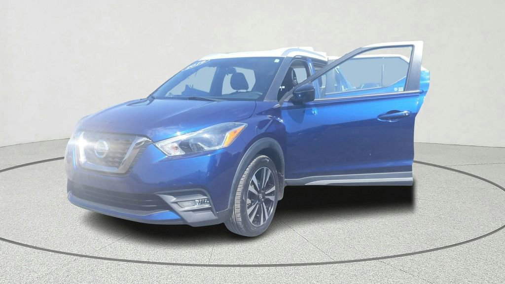 Used 2019 Nissan Kicks SR w/ SR Premium Package FWD image 10