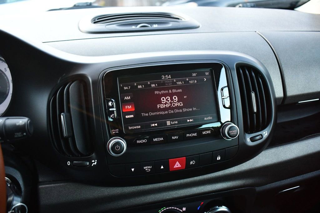 Used 2014 FIAT 500L Trekking w/ Popular Equipment Group image 30