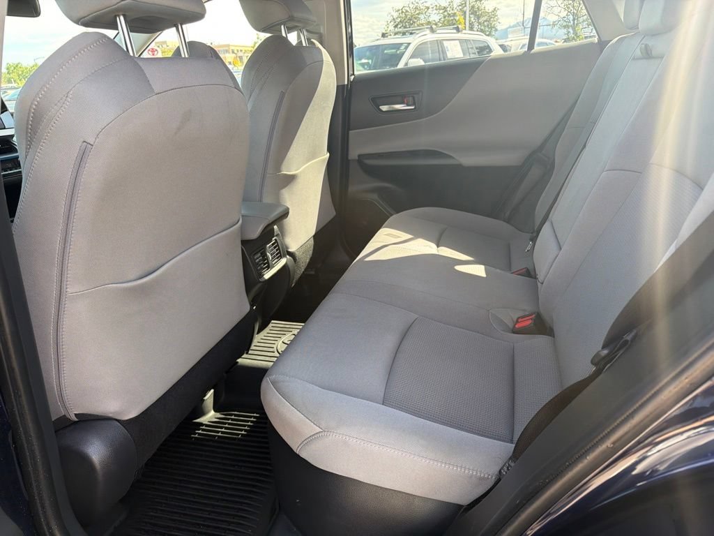 Used 2023 Toyota Venza LE AWD/4WD image 19