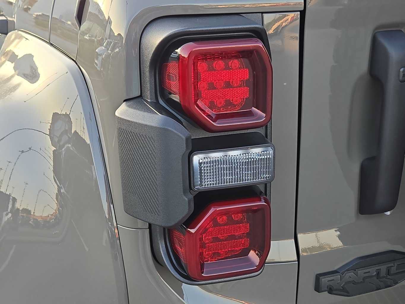 New 2026 Ford Bronco Raptor AWD/4WD image 16