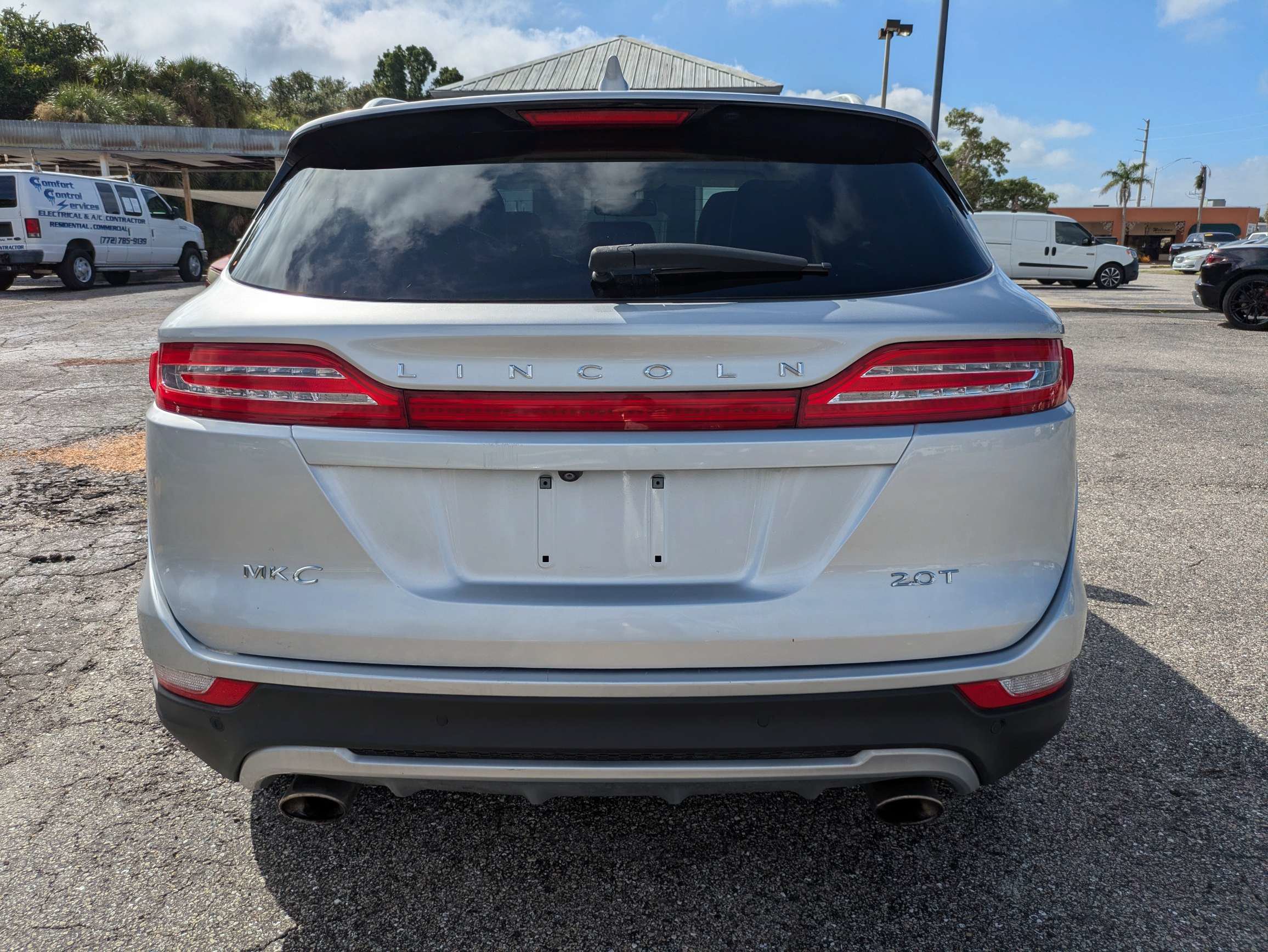 Used 2017 Lincoln MKC Premiere FWD image 5