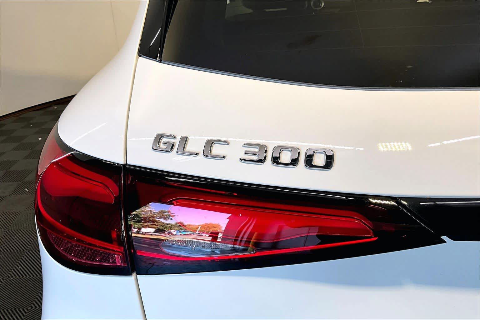 Certified 2026 Mercedes-Benz GLC 300 4MATIC image 33