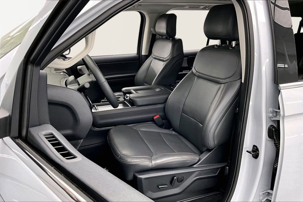 Used 2025 Ford Expedition Max Active image 25