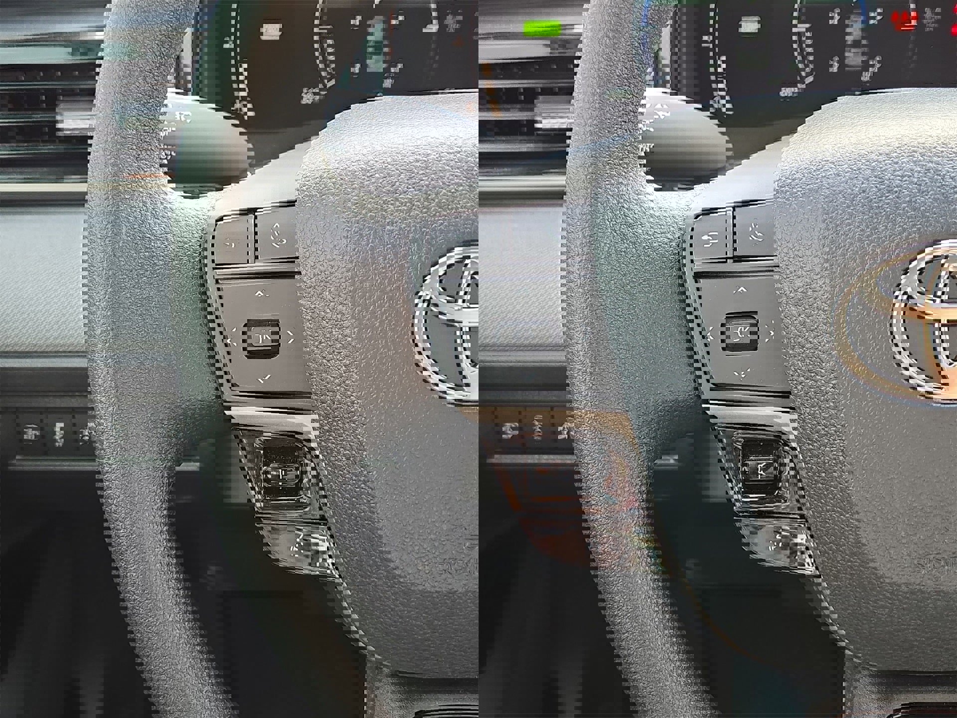 Used 2025 Toyota Camry LE image 21