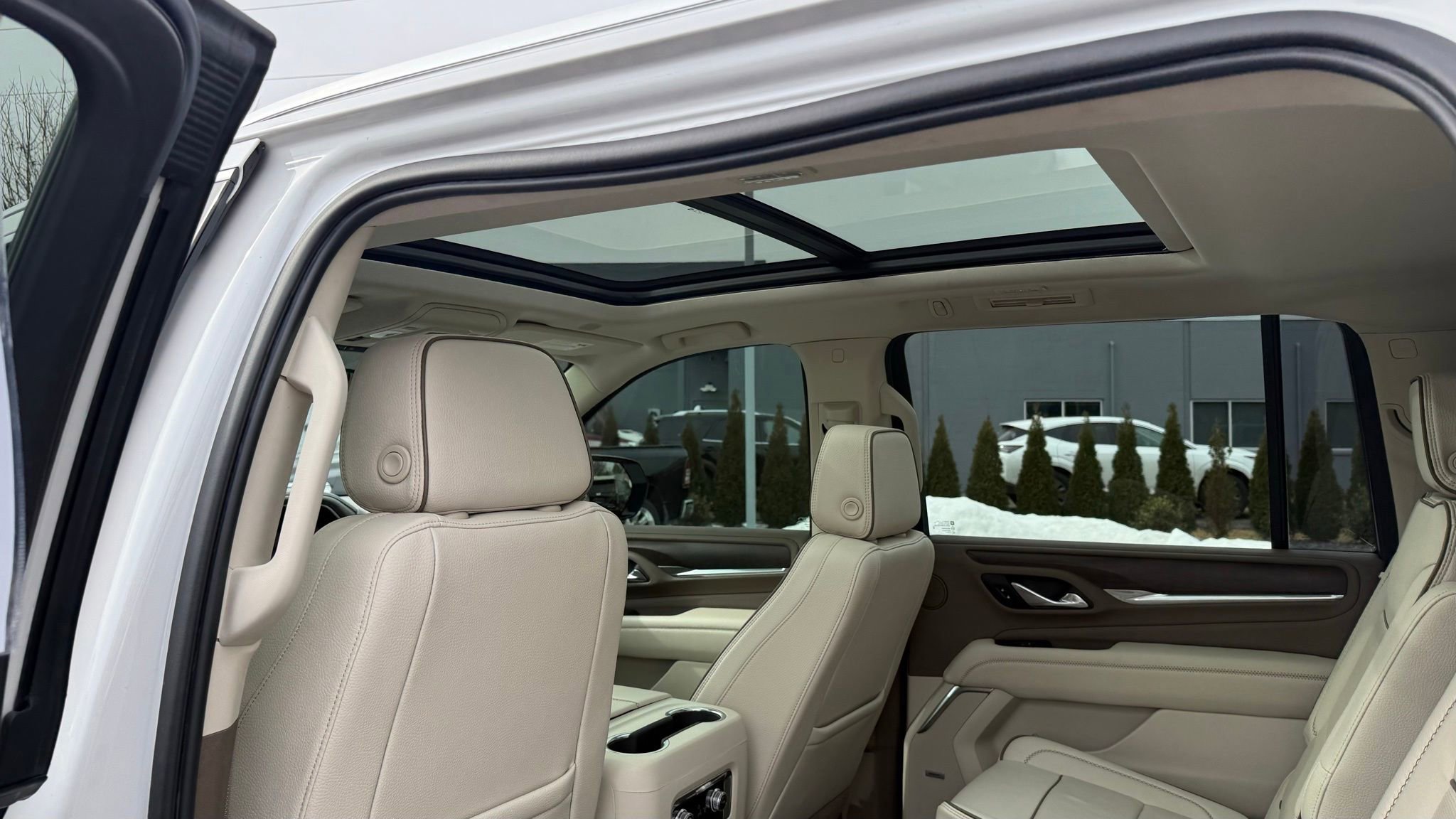 Used 2021 GMC Yukon XL Denali image 30