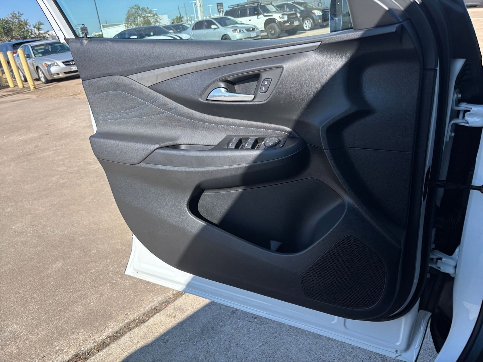 Used 2025 Buick Envista Sport Touring image 20