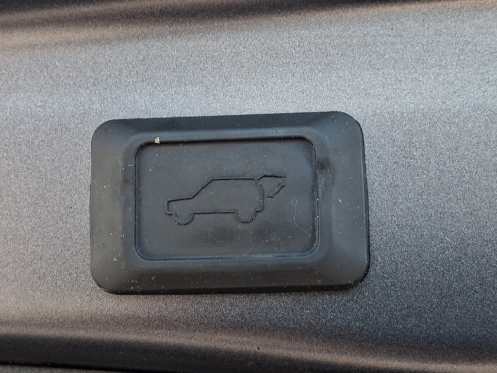 Used 2023 Toyota RAV4 XLE Premium AWD/4WD image 30