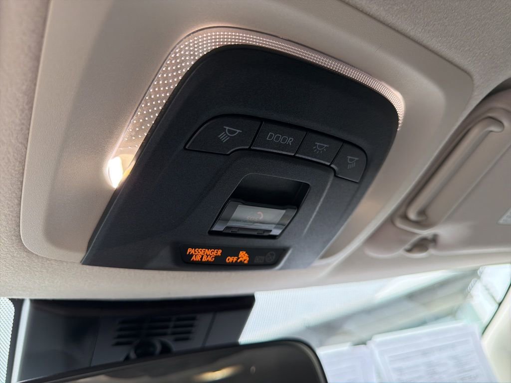 Used 2024 Toyota Corolla LE image 19