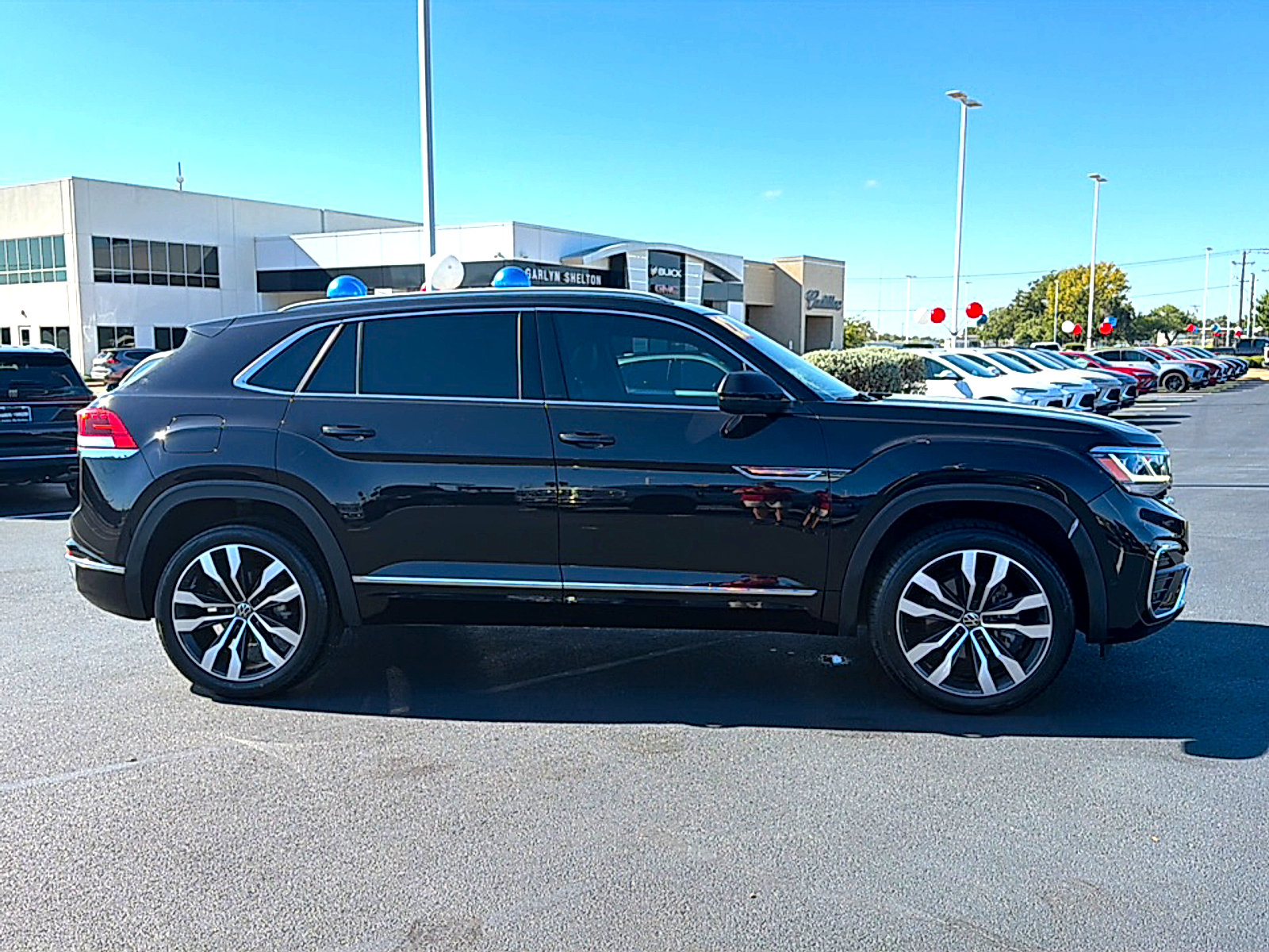 Used 2022 Volkswagen Atlas Cross Sport SEL Premium R-Line w/ Cross Sport MDO Package AWD/4WD image 9
