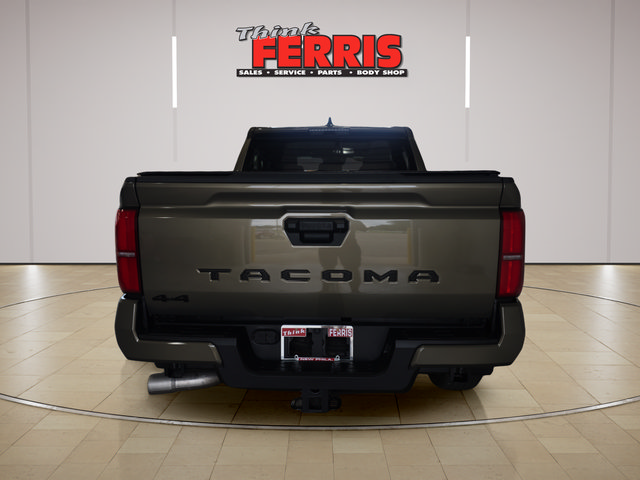 Used 2025 Toyota Tacoma TRD Sport AWD/4WD image 4