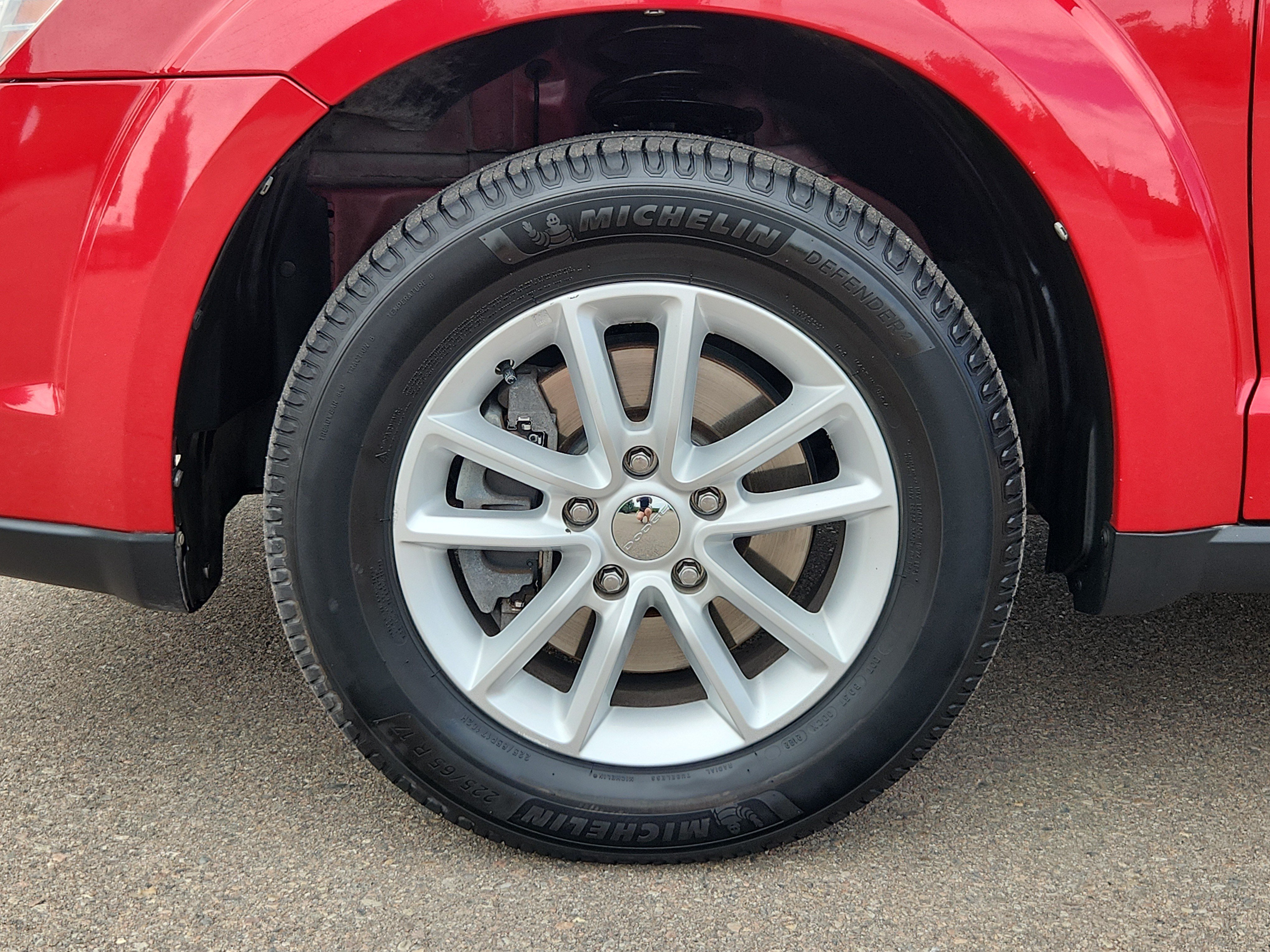 Used 2017 Dodge Journey SXT w/ Comfort/Convenience Group FWD image 19