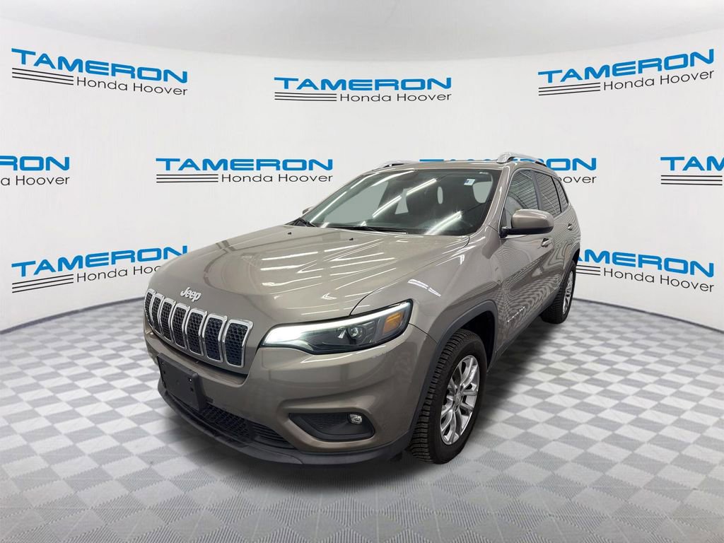 Used 2019 Jeep Cherokee Latitude Plus w/ Comfort/Convenience Group