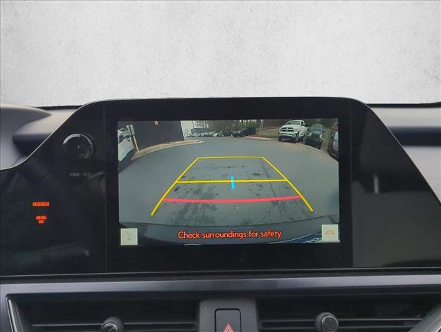 Used 2025 Lexus UX 300h FWD image 14