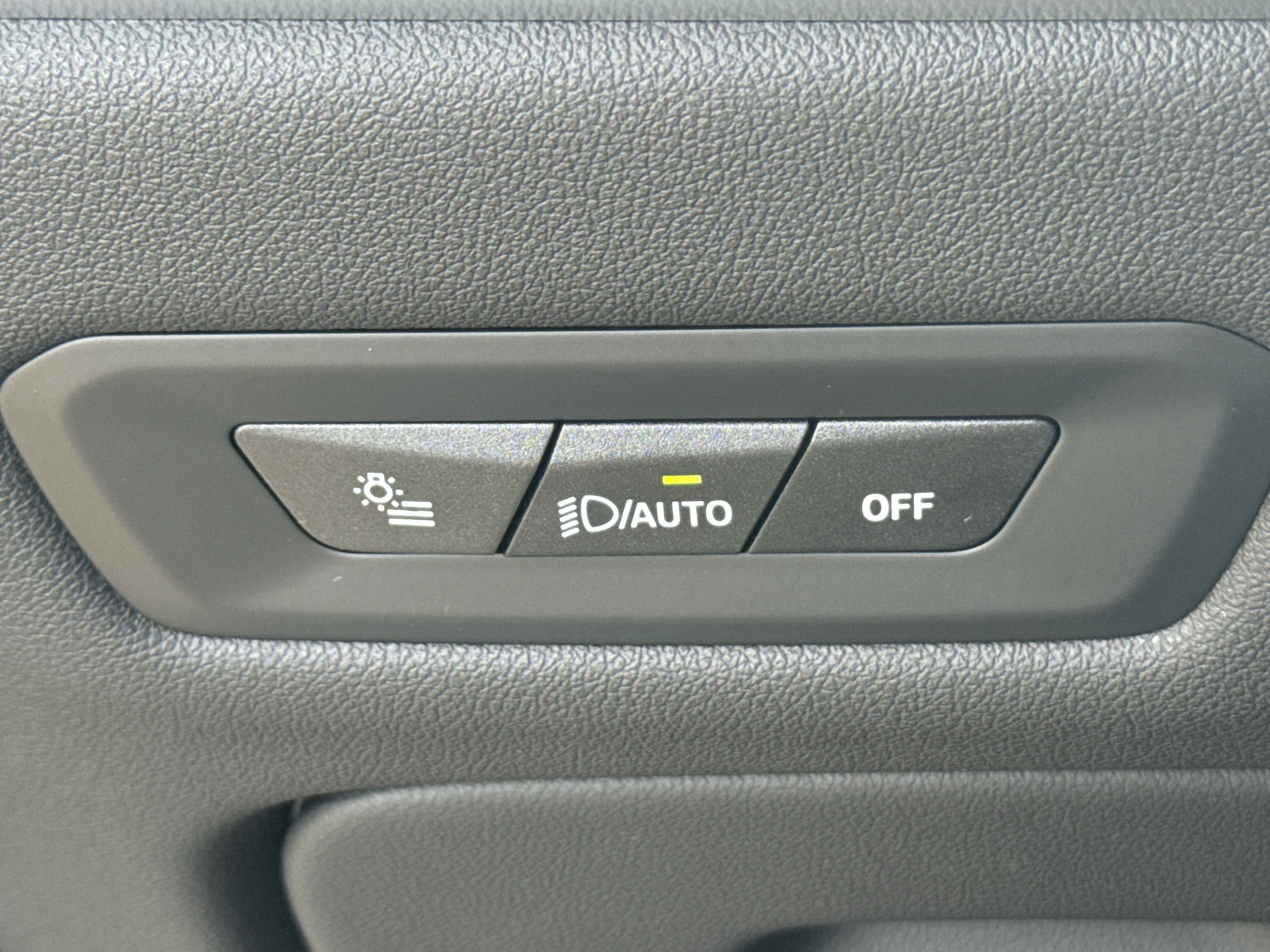 New 2026 BMW X5 xDrive50e w/ Climate Comfort Package image 22