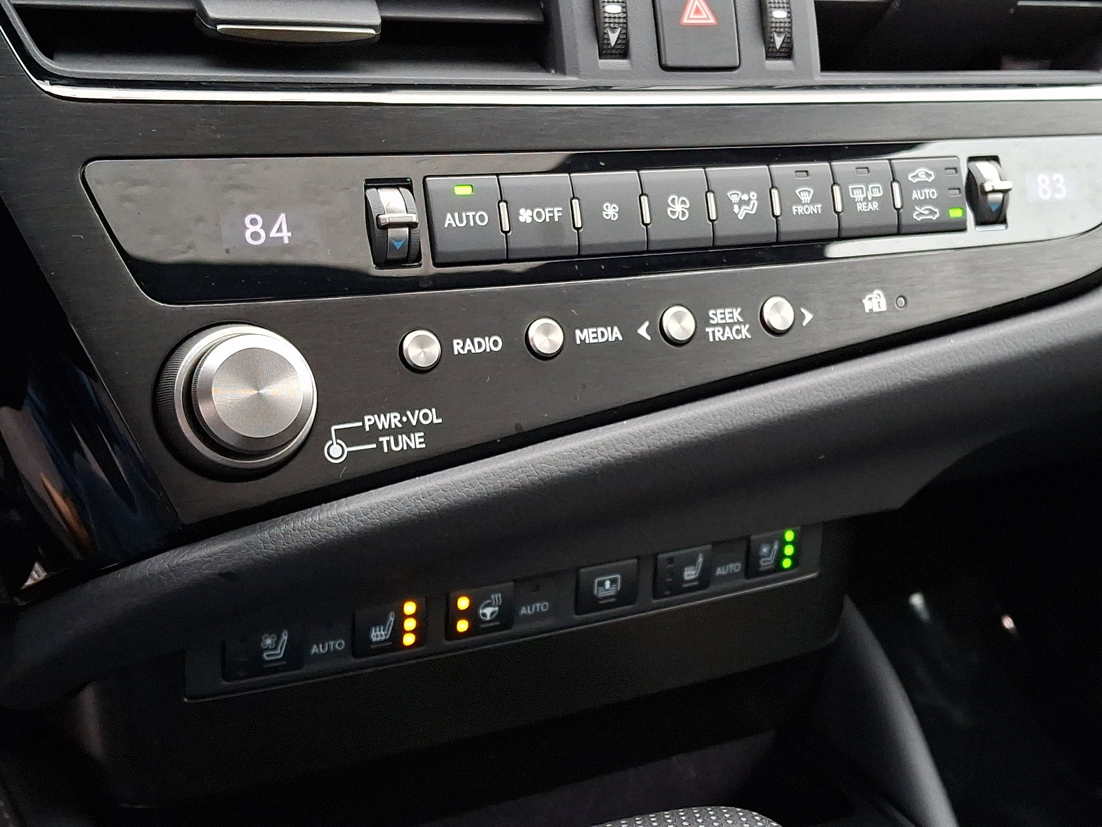 Used 2025 Lexus ES 350 F Sport w/ Accessory Package (Z1) image 23