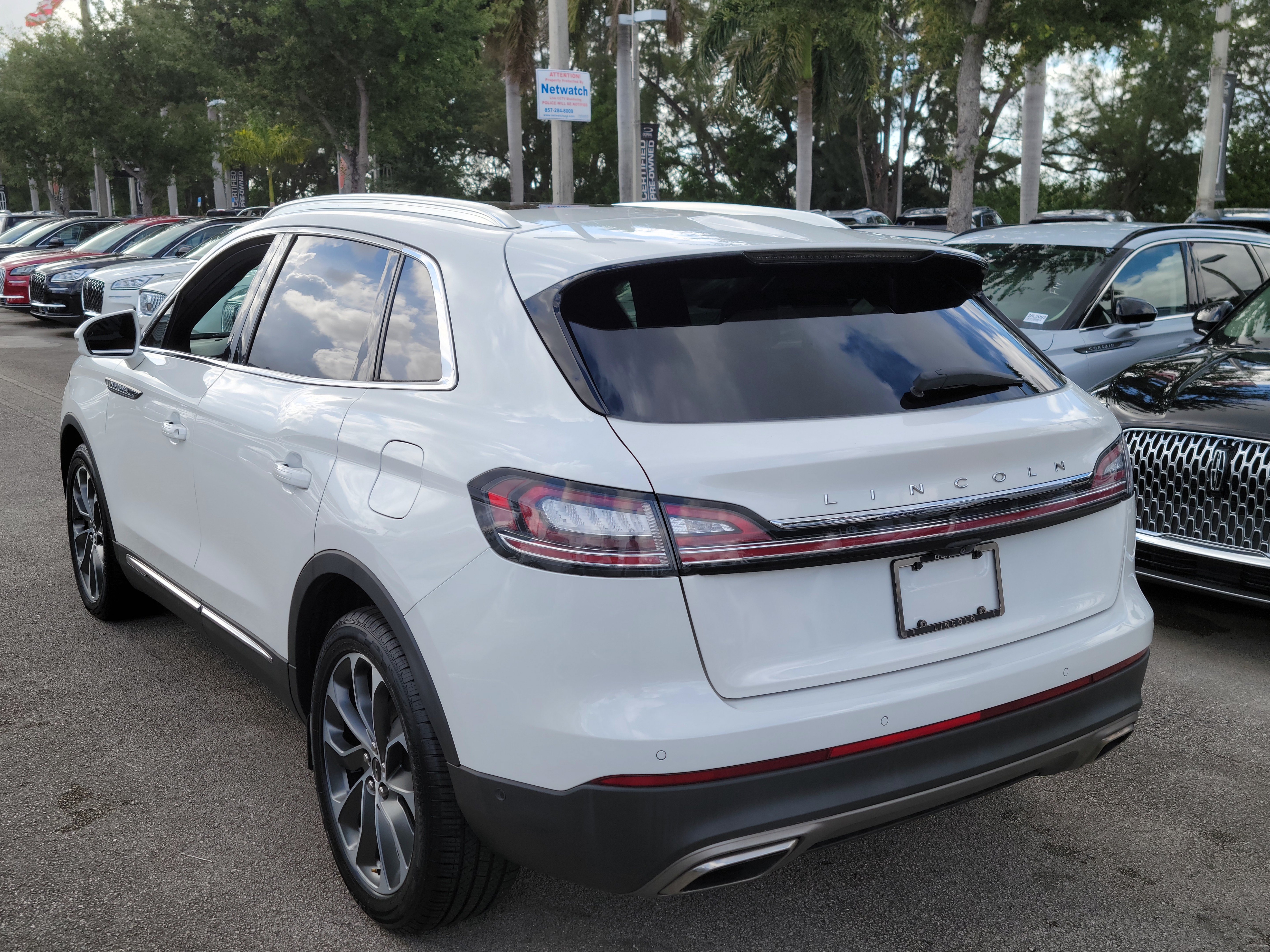 Used 2020 Lincoln Nautilus Reserve FWD image 19