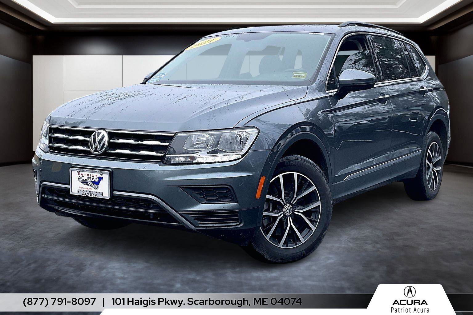 Used 2021 Volkswagen Tiguan SE w/ Panoramic Sunroof Package image 1
