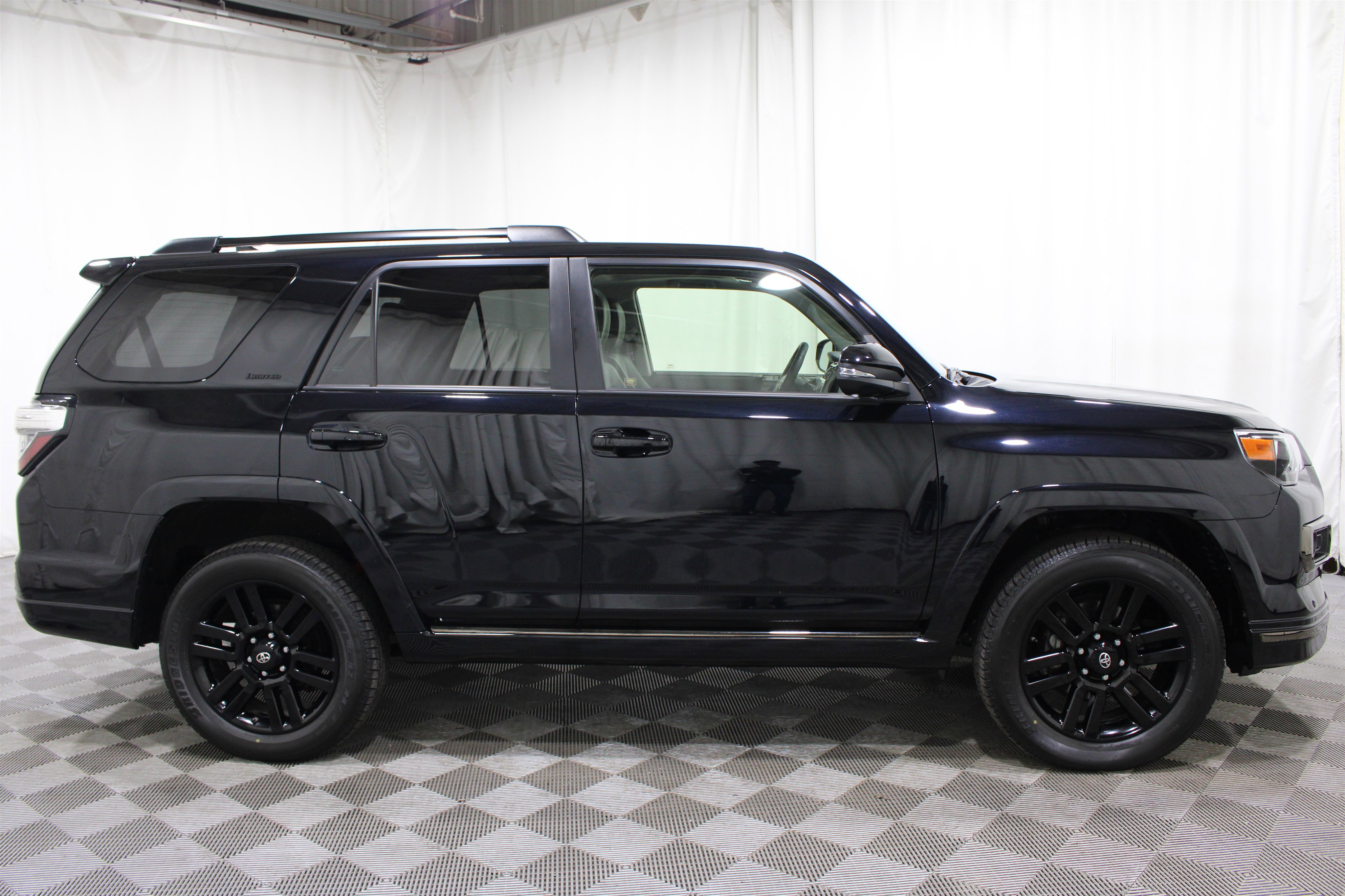 Used 2020 Toyota 4Runner Nightshade AWD/4WD image 31