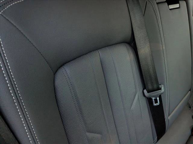 Used 2022 Audi e-tron Premium Plus w/ Premium Plus Package AWD/4WD image 18