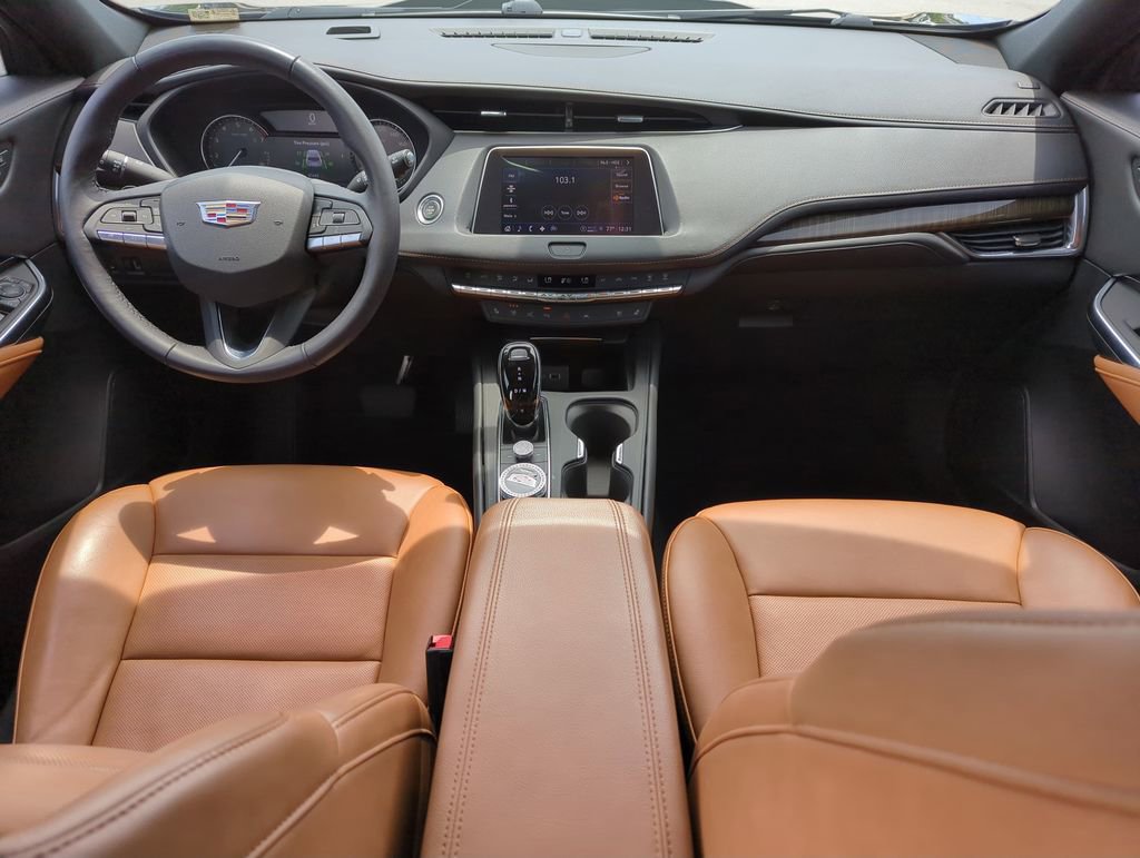 Used 2022 Cadillac XT4 Premium Luxury w/ Enhanced Visibility Package FWD image 15