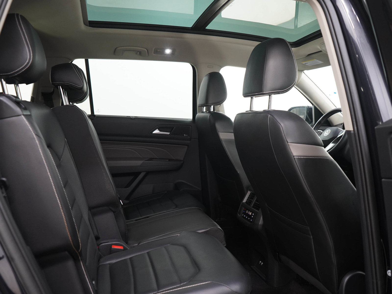 Used 2022 Volkswagen Atlas SEL AWD/4WD image 14
