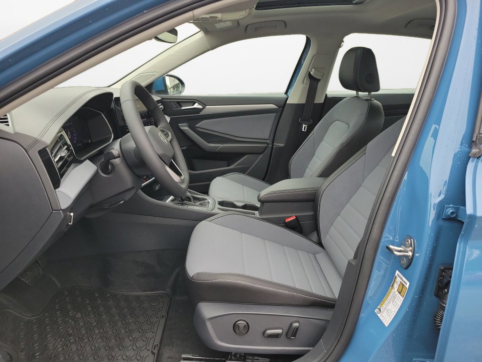 New 2026 Volkswagen Jetta SE image 9