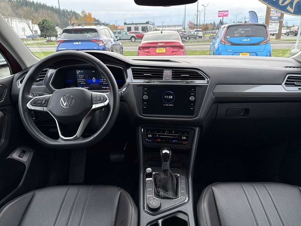 Used 2022 Volkswagen Tiguan SE image 13