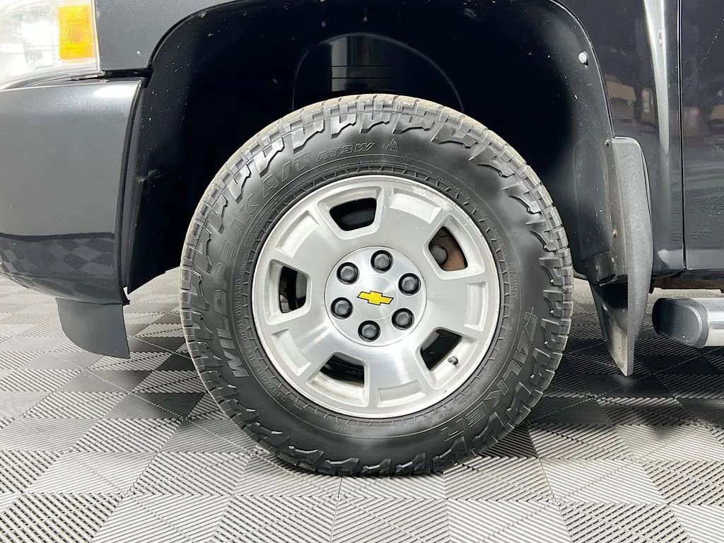 Used 2010 Chevrolet Silverado 1500 LT image 28