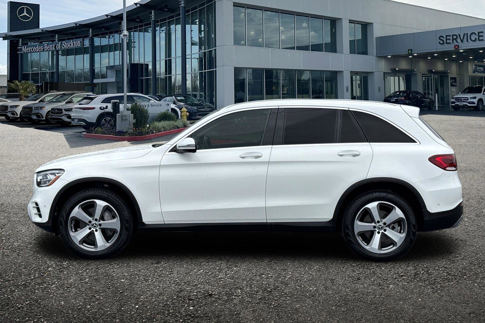 Certified 2022 Mercedes-Benz GLC 300 w/ Premium Package Lite image 7