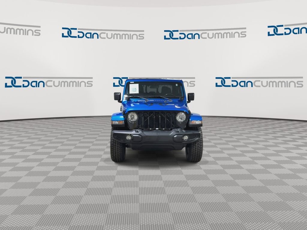 Used 2021 Jeep Gladiator Willys image 3