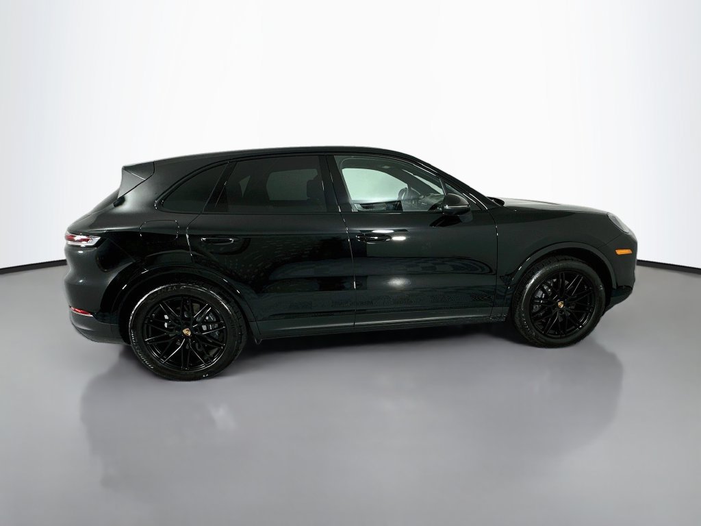 Certified 2025 Porsche Cayenne AWD/4WD image 8