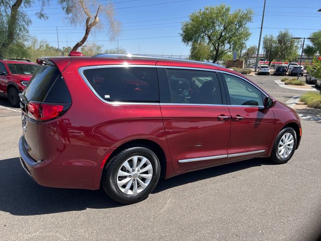 Used 2019 Chrysler Pacifica Touring-L FWD image 10