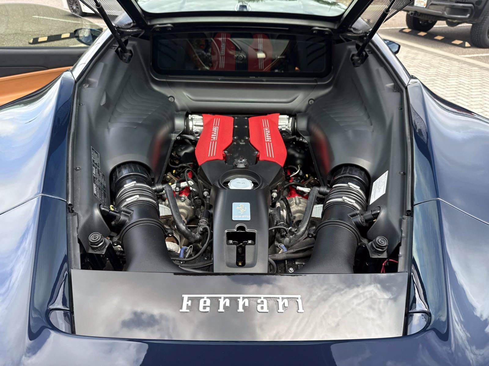 Used 2017 Ferrari 488 GTB RWD image 11